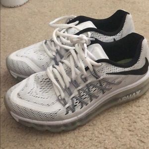 White Nike Air Max 2015